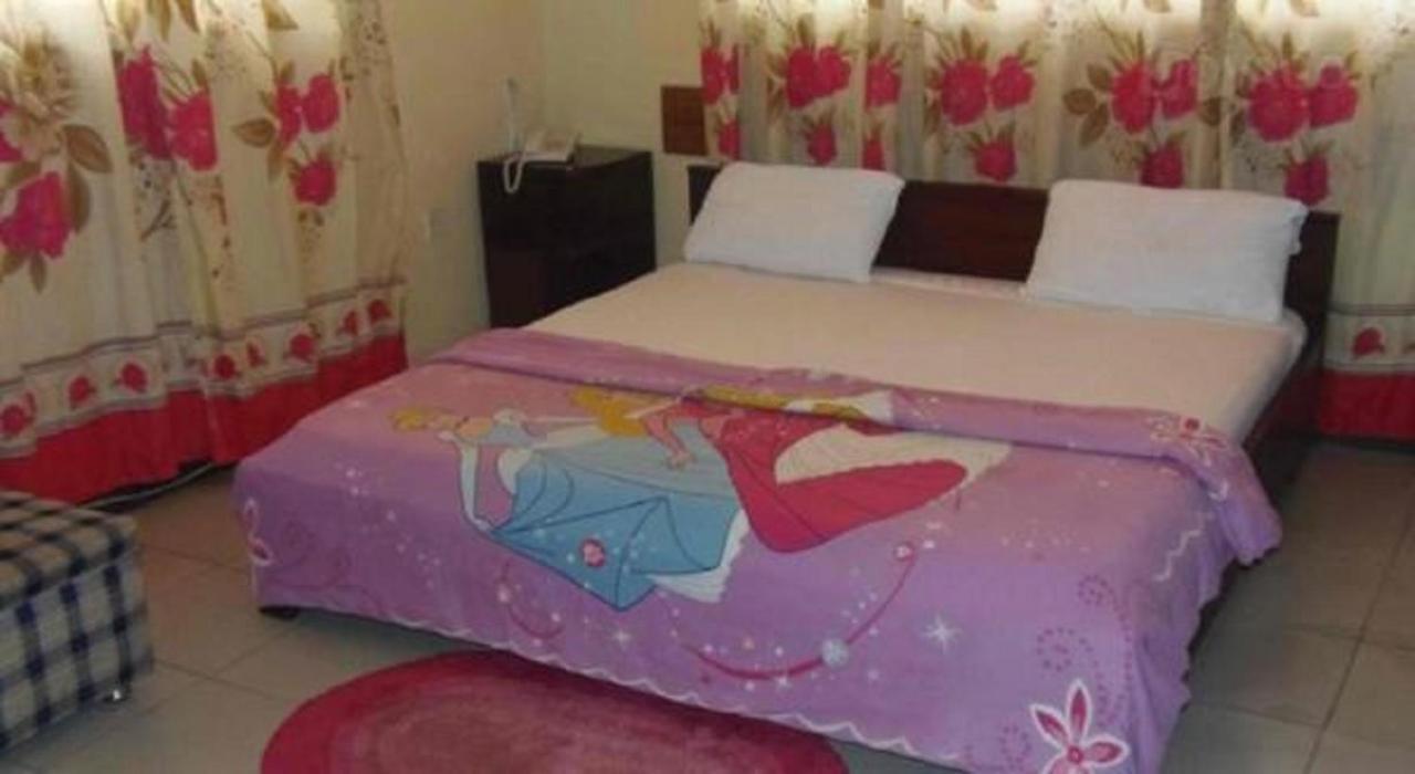 Global Summer Hotel Accra Extérieur photo