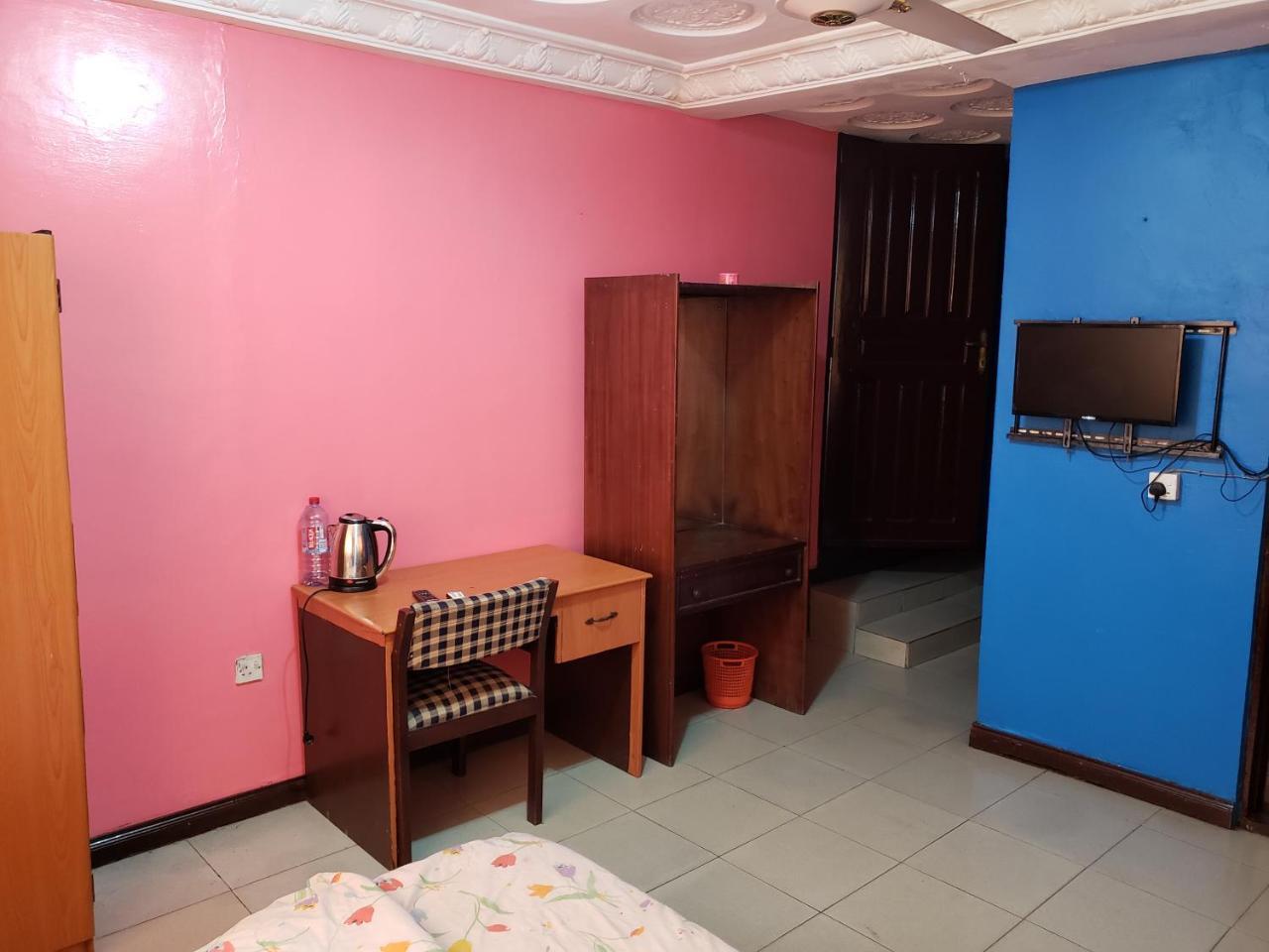 Global Summer Hotel Accra Extérieur photo