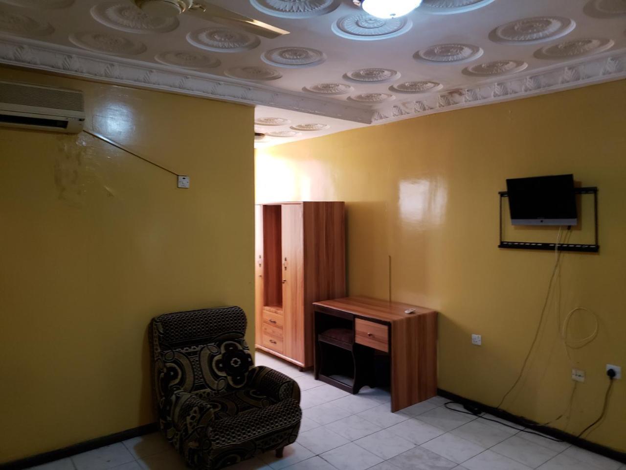 Global Summer Hotel Accra Extérieur photo
