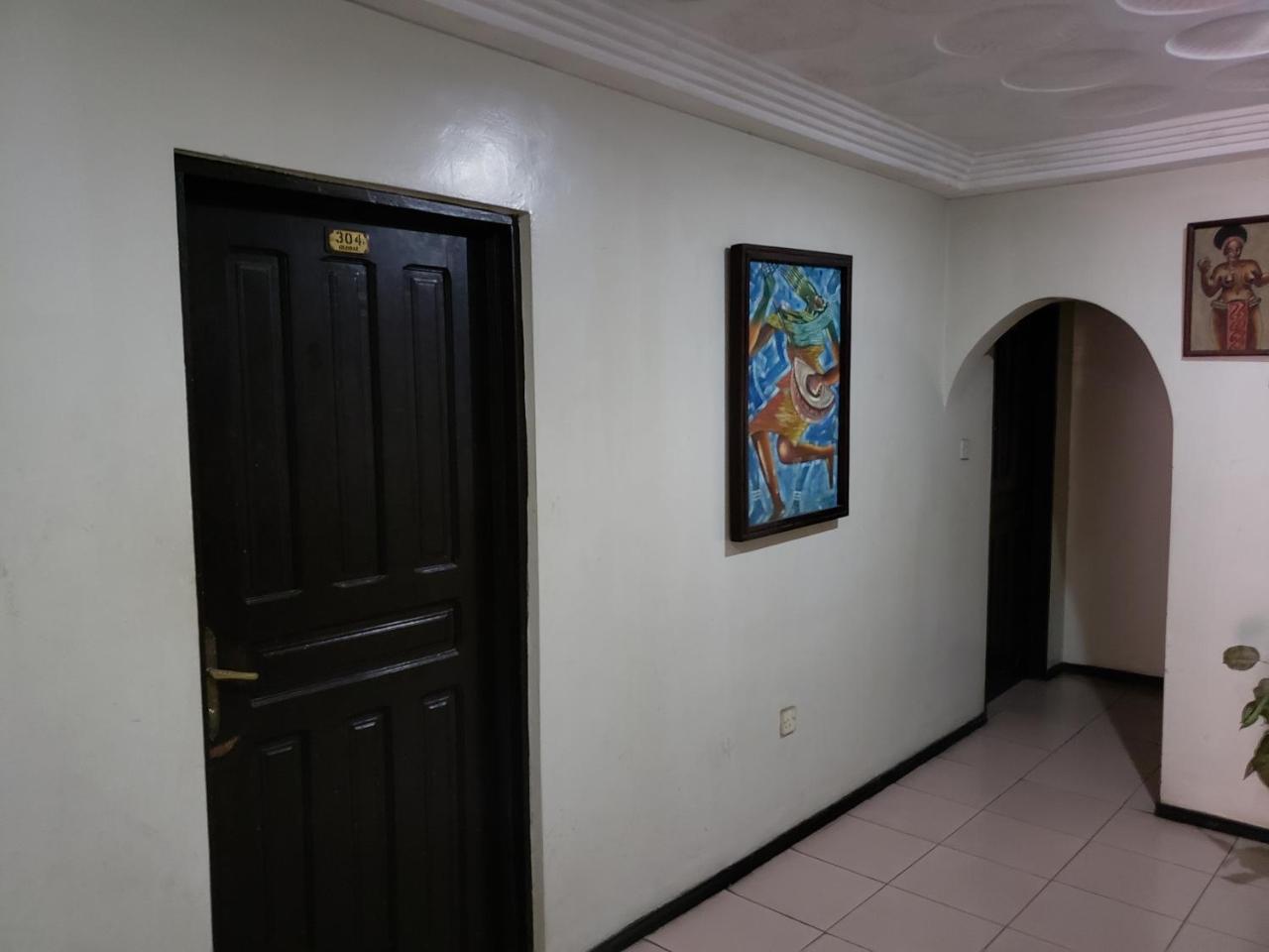 Global Summer Hotel Accra Extérieur photo