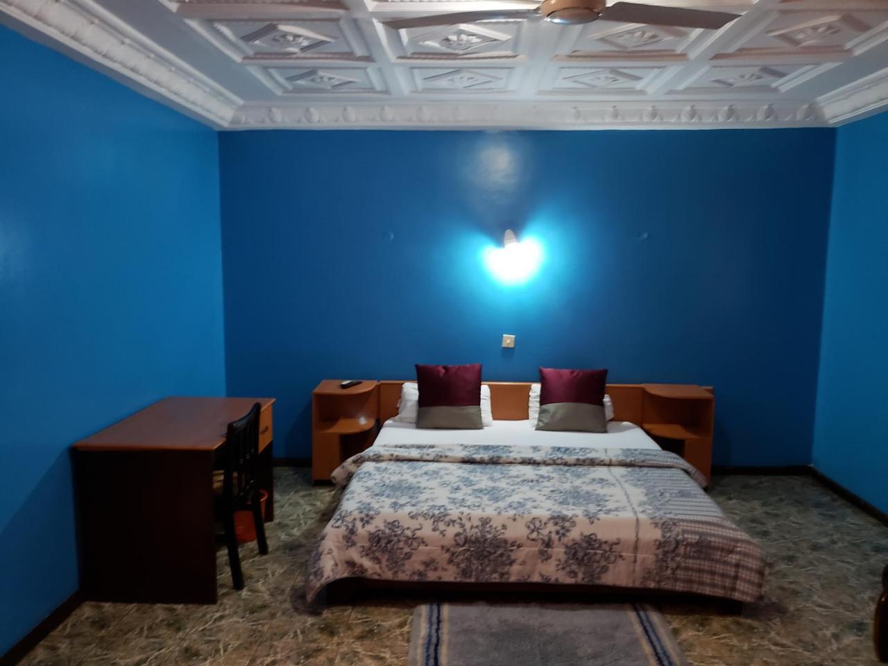 Global Summer Hotel Accra Extérieur photo